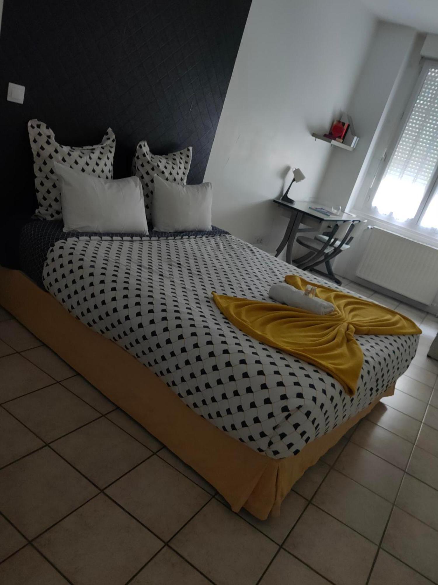 Apartament Blanc De Tardy Saint-Etienne  Zewnętrze zdjęcie